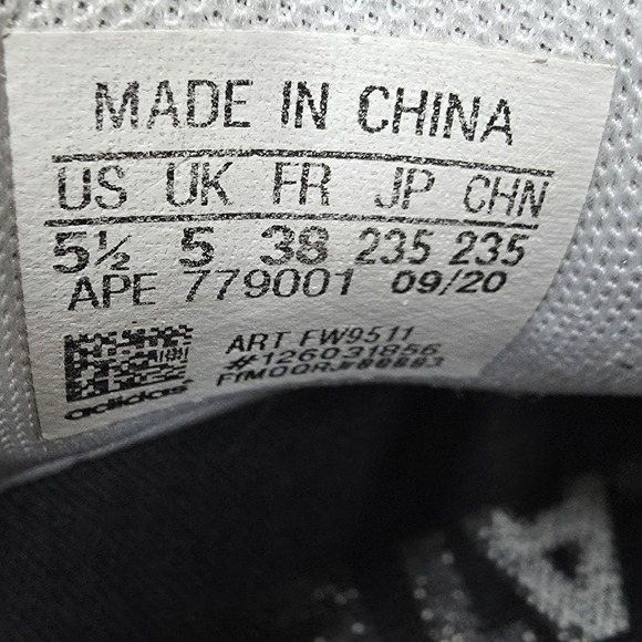 Adidas Pro Boost Mid Basketball Shoes Boys 5.5 White Silver Sneakers FW9511 - Picture 9 of 11